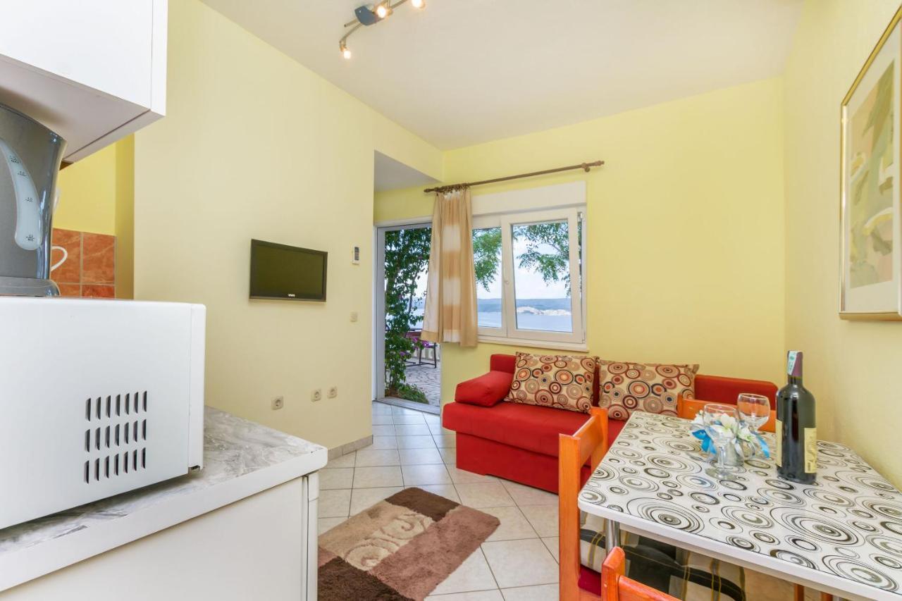 Apartments Zdenka 奥米什 外观 照片